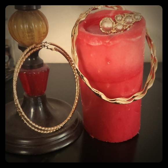 Jewelry - Picture 2 of 8